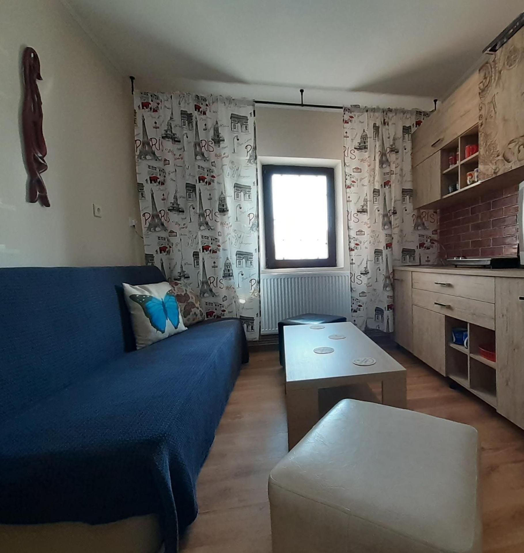 Apartament Cristina Cu Doua Dormitoare & Balcon & Parcare Proprie Onesti Luaran gambar